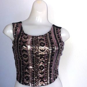 Body central crop top